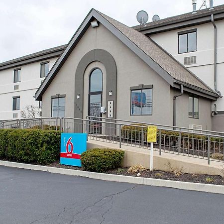 Welcome Suites Springdale Exterior photo