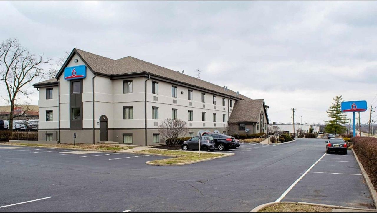 Welcome Suites Springdale Exterior photo